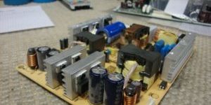 changement du circuit du correcteur de convergence sur tv à projection Samsung